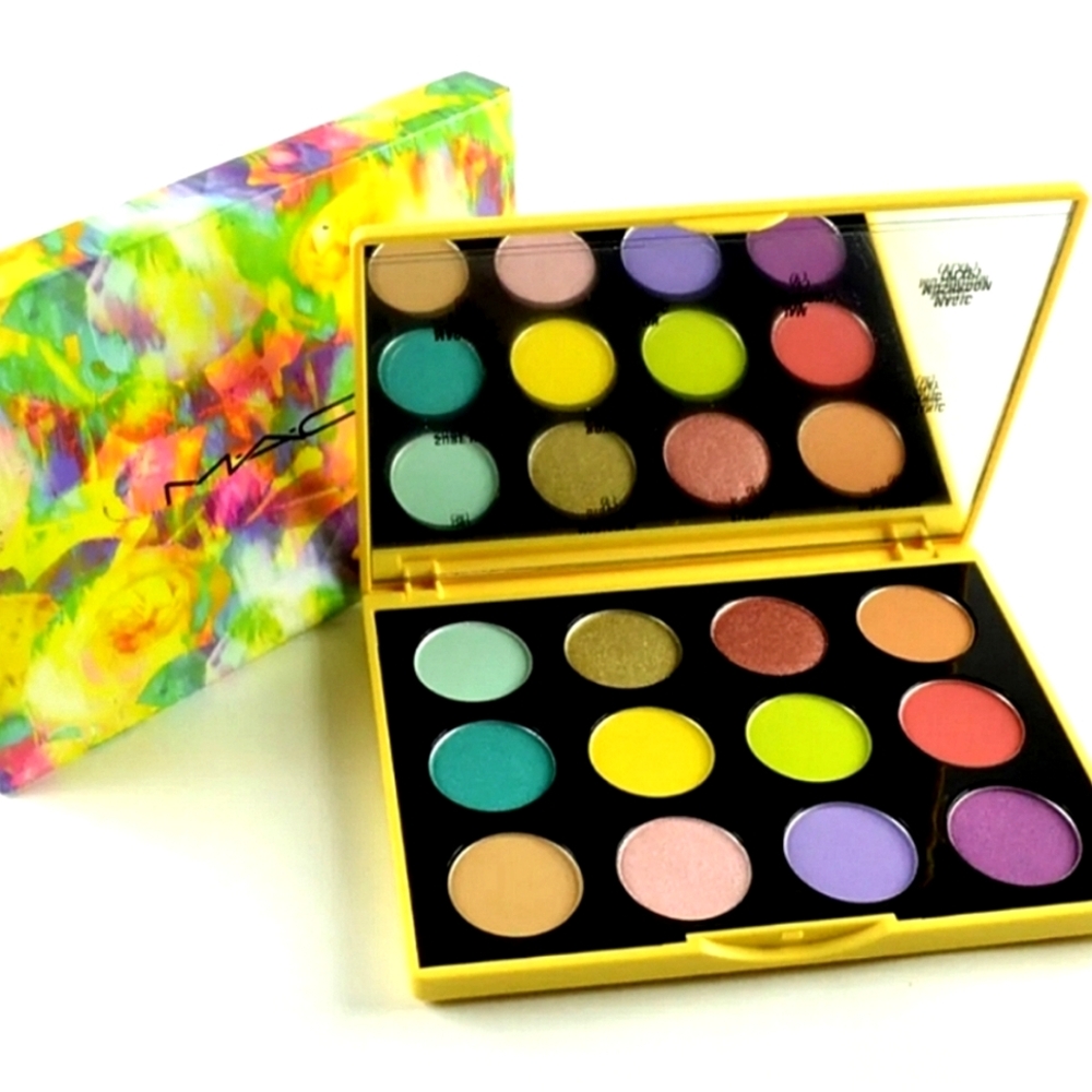 "Botanic Panic" Eyeshadow Palette